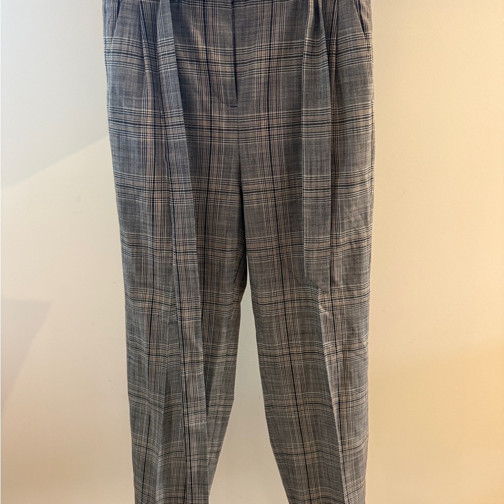 RW&CO. Women's Gray Plaid Trousers
